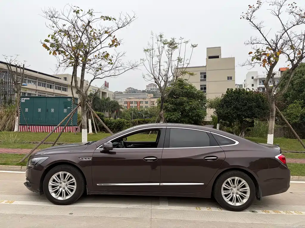 Buick LaCrosse 2018 — фото 9