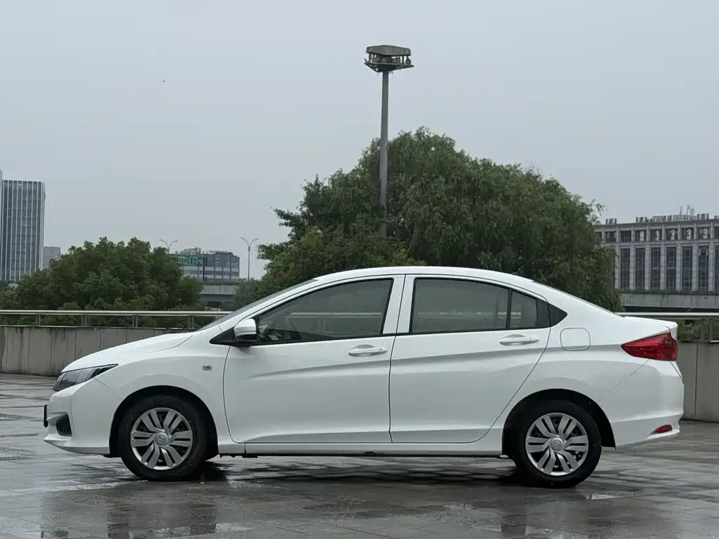 Honda City 2017 — фото 7