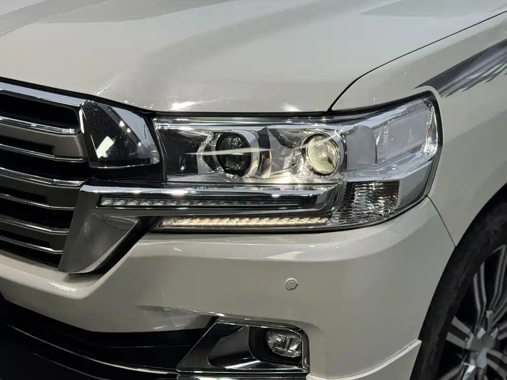 Toyota Land Cruiser 2019 — фото 12