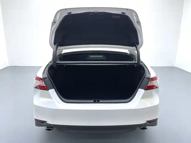 Toyota Camry 2022 — фото 15