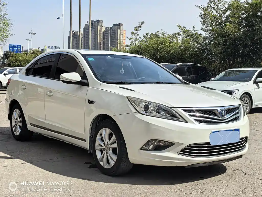 Changan Eado 2014 — фото 3