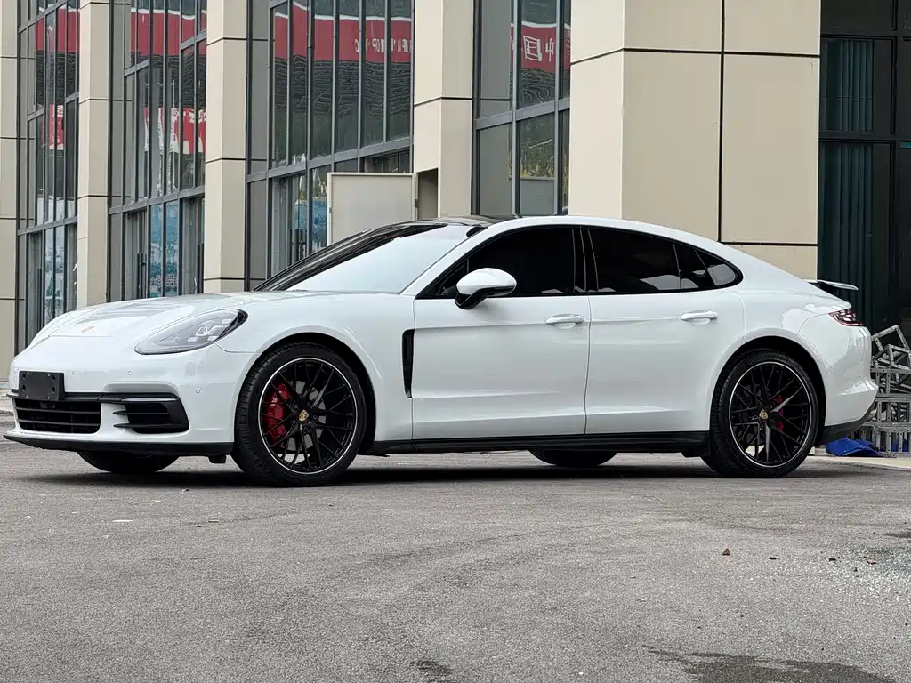 Porsche Panamera 2018 — фото 4