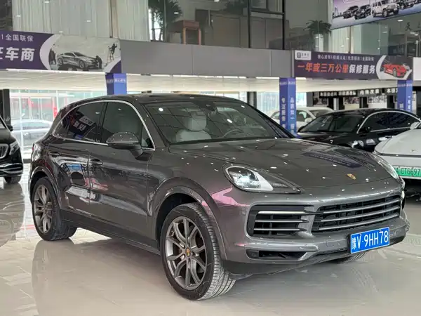 Porsche Cayenne 2022