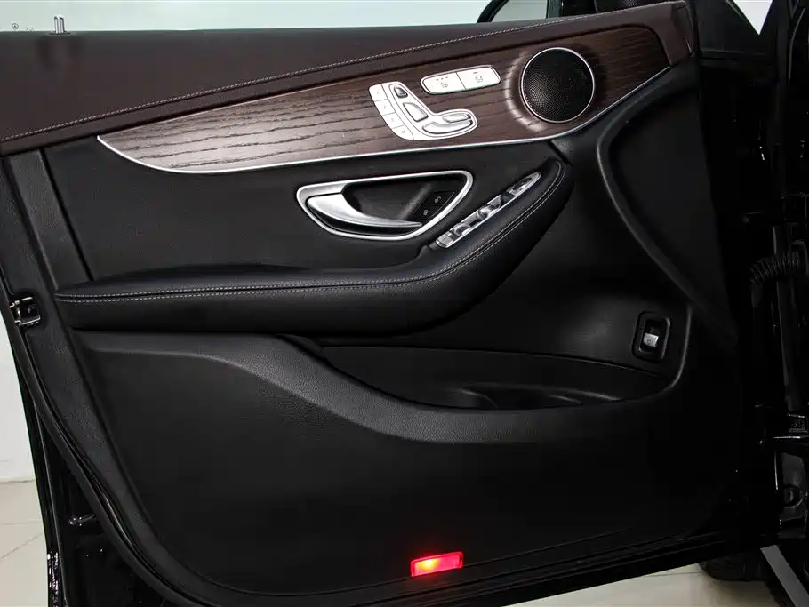 Mercedes-Benz GLC 2021 — фото 16