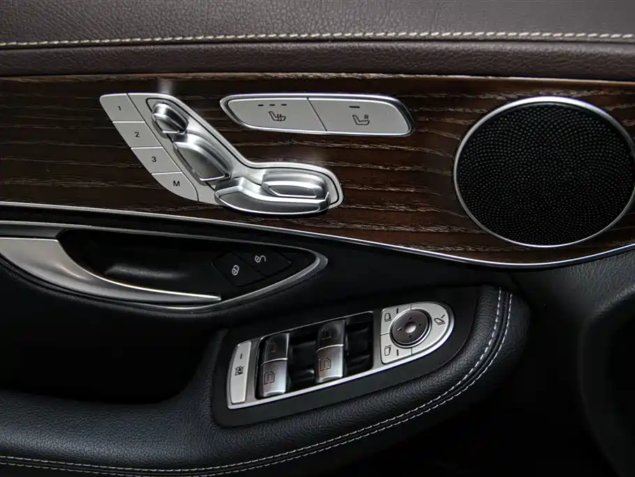 Mercedes-Benz GLC 2021 — фото 24