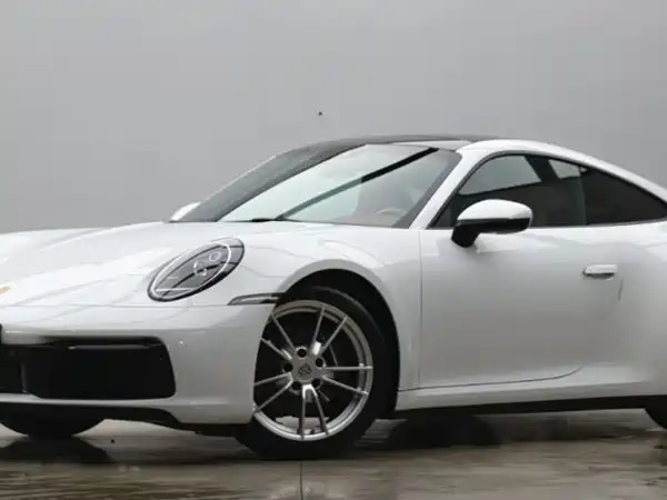 Porsche 911 2025
