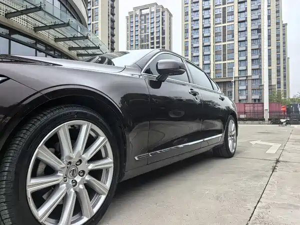 Volvo S90 2017