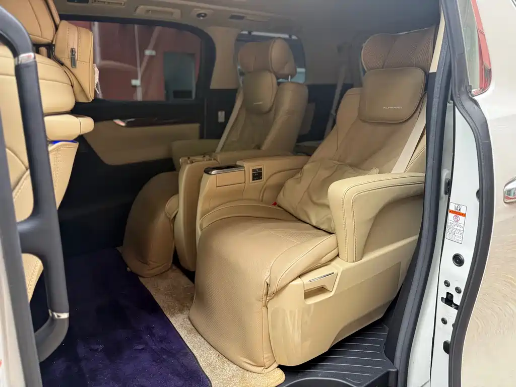 Toyota Alphard 2021 — фото 12