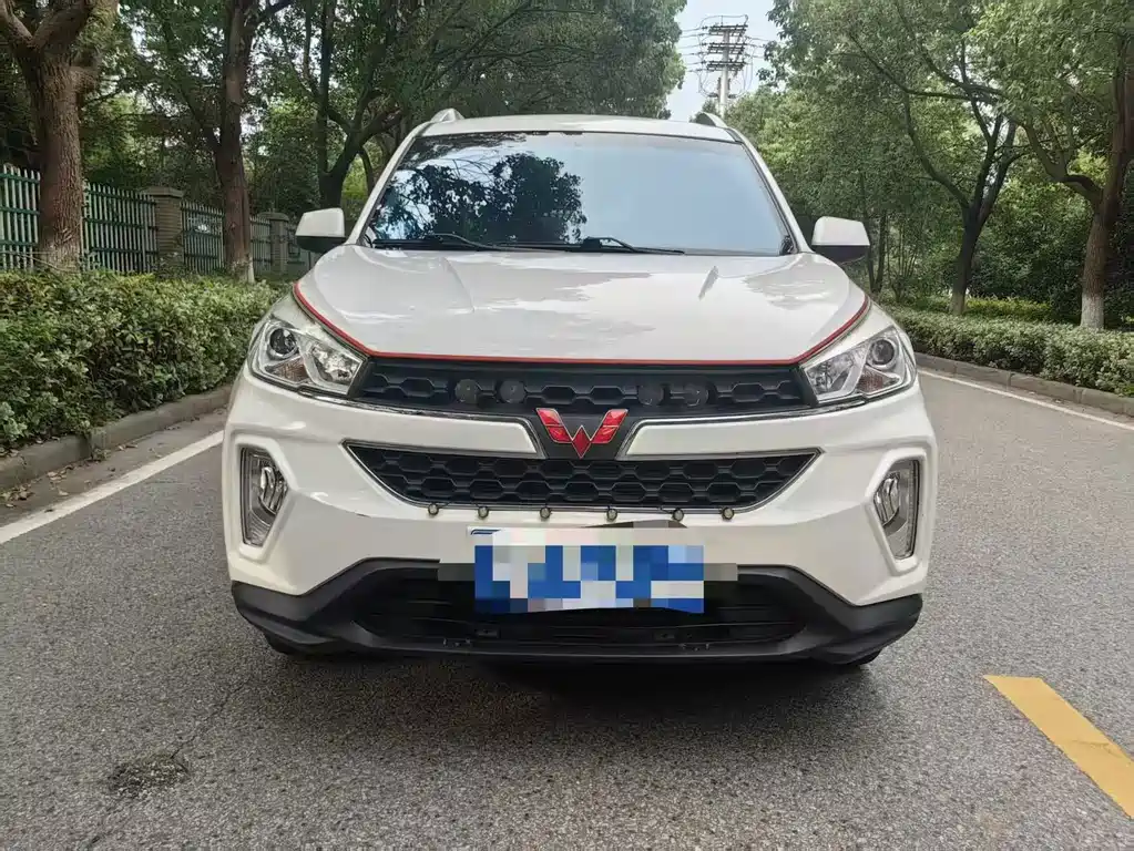 Wuling Hongguang S3 2017 — фото 3