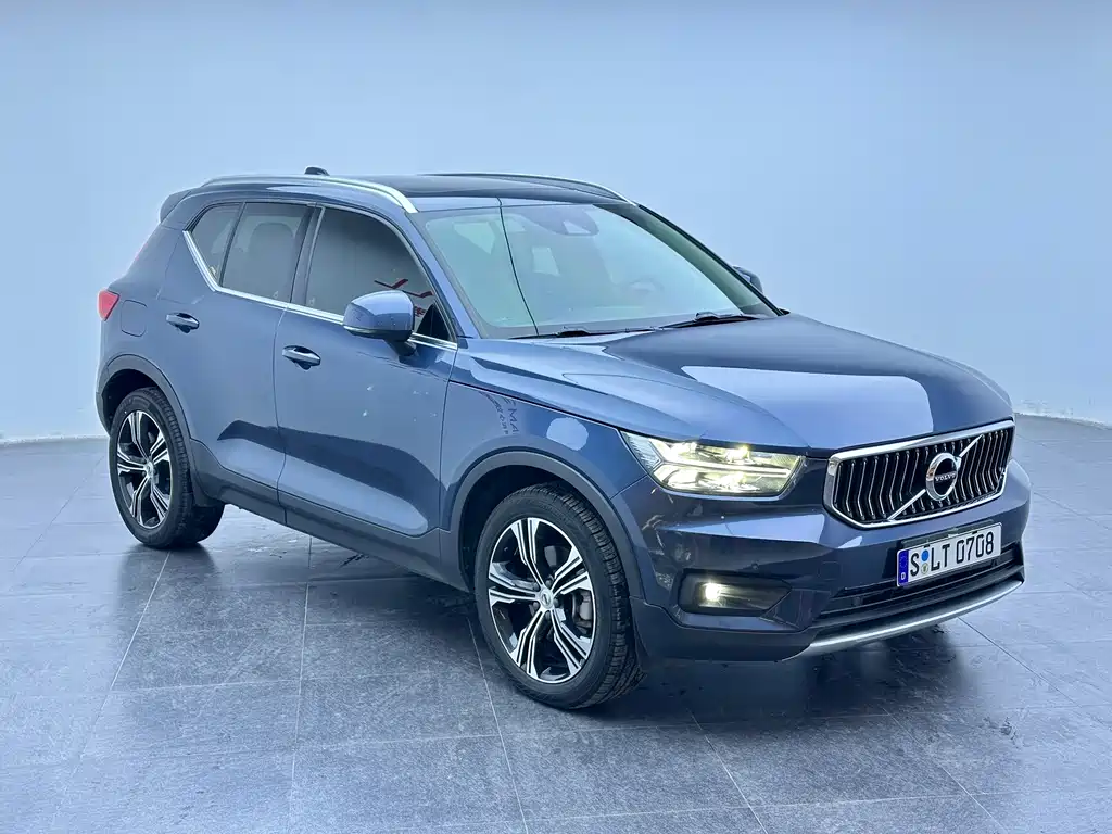 Volvo XC40 2021 — фото 3