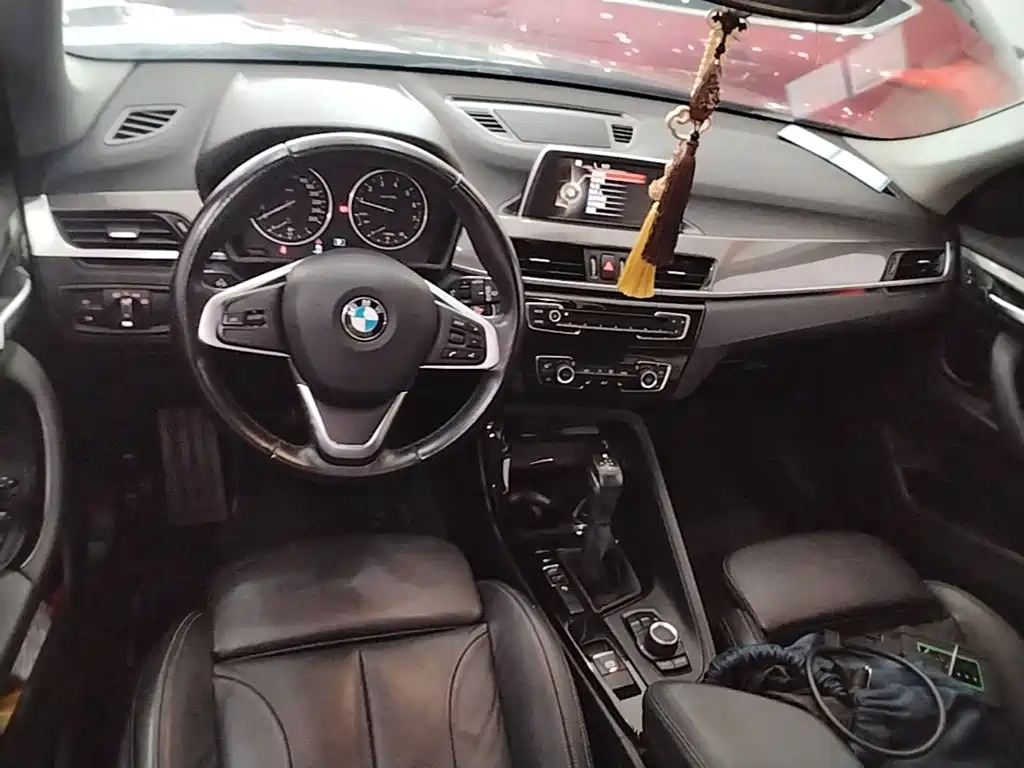 BMW X1 2016 — фото 10