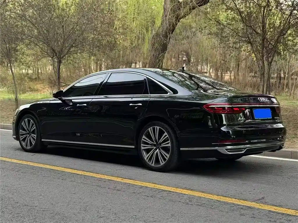 Audi A8 2022