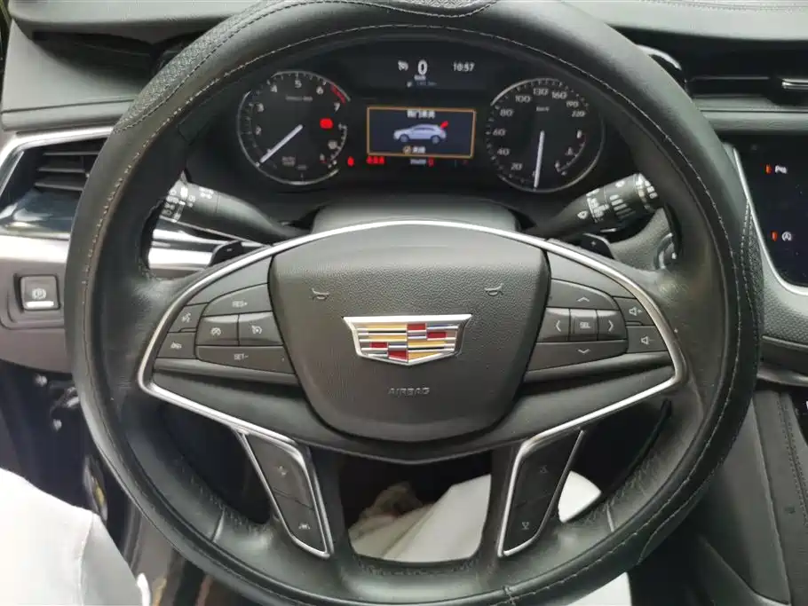 Cadillac XT5 2024 — фото 15