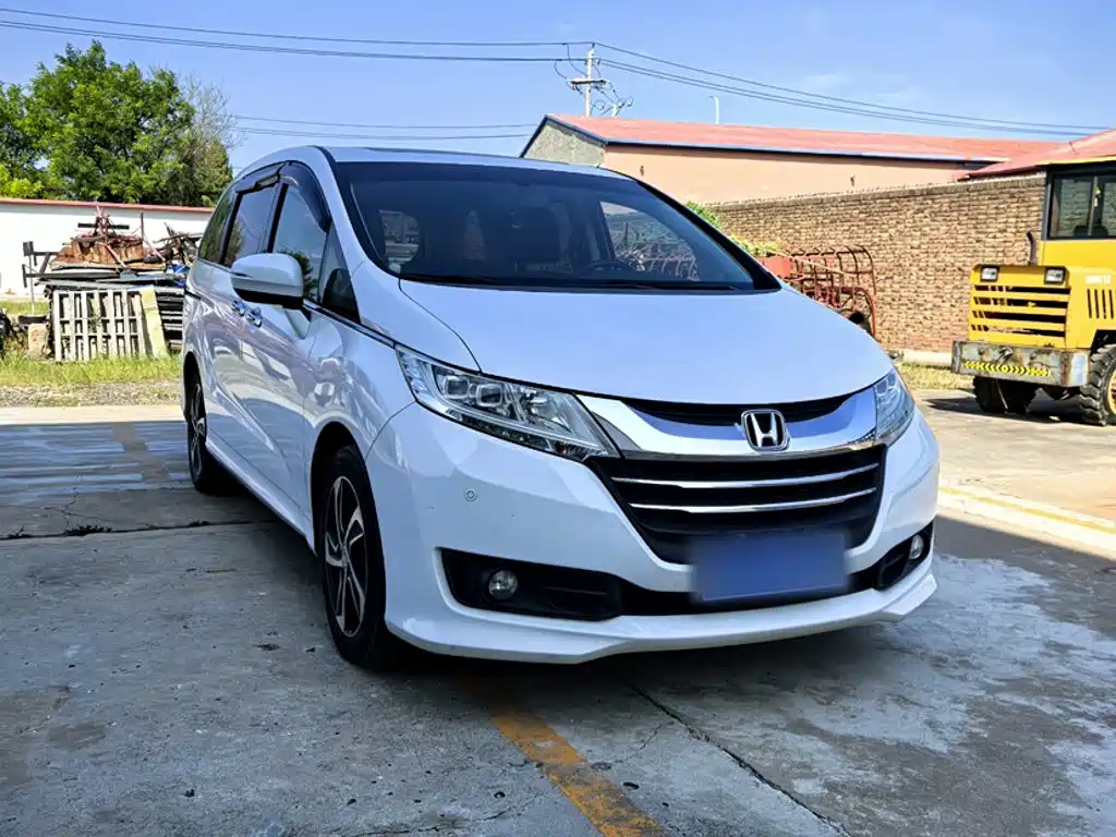 Honda Odyssey 2016 — фото 25