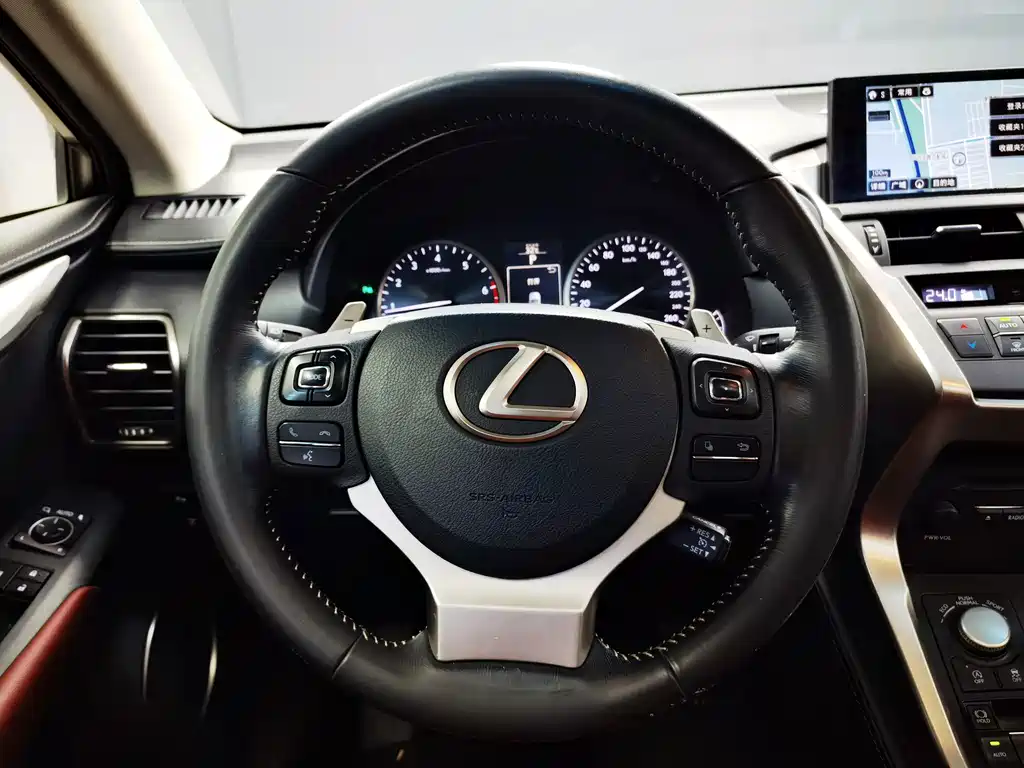 Lexus NX 2015 — фото 14