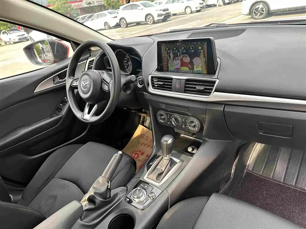 Mazda 3 Axela 2019 — фото 20