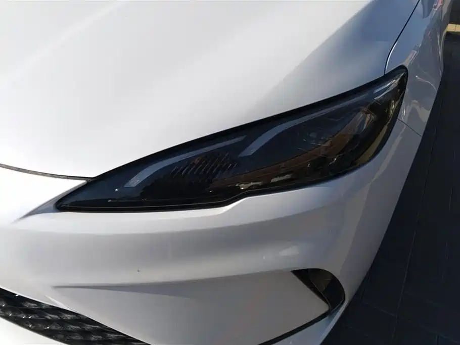 BYD Seal 05 DM-i 2025 — фото 5