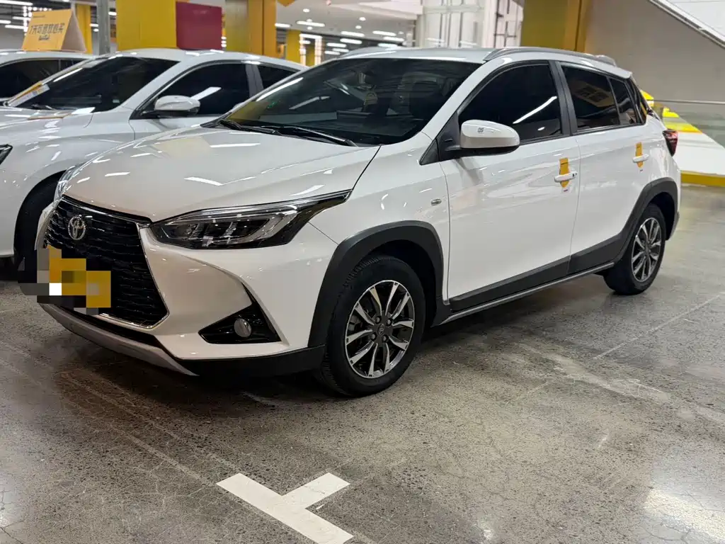 Toyota Yaris L 2022