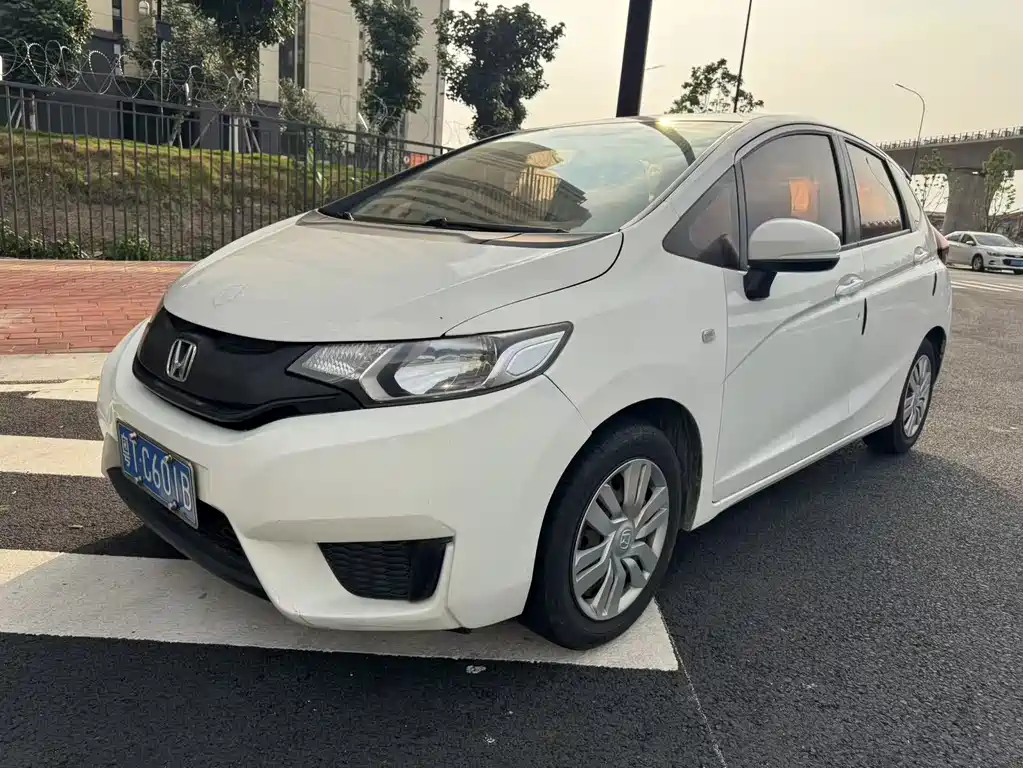 Honda Fit 2017 — фото 1