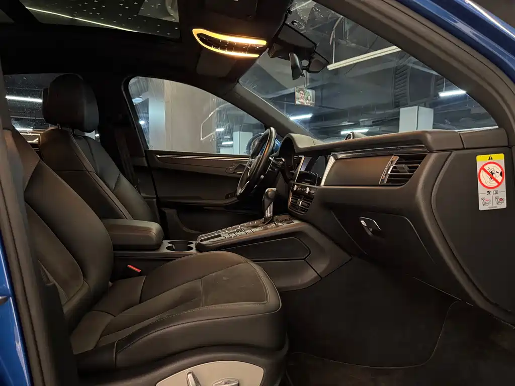 Porsche Macan 2019 — фото 19