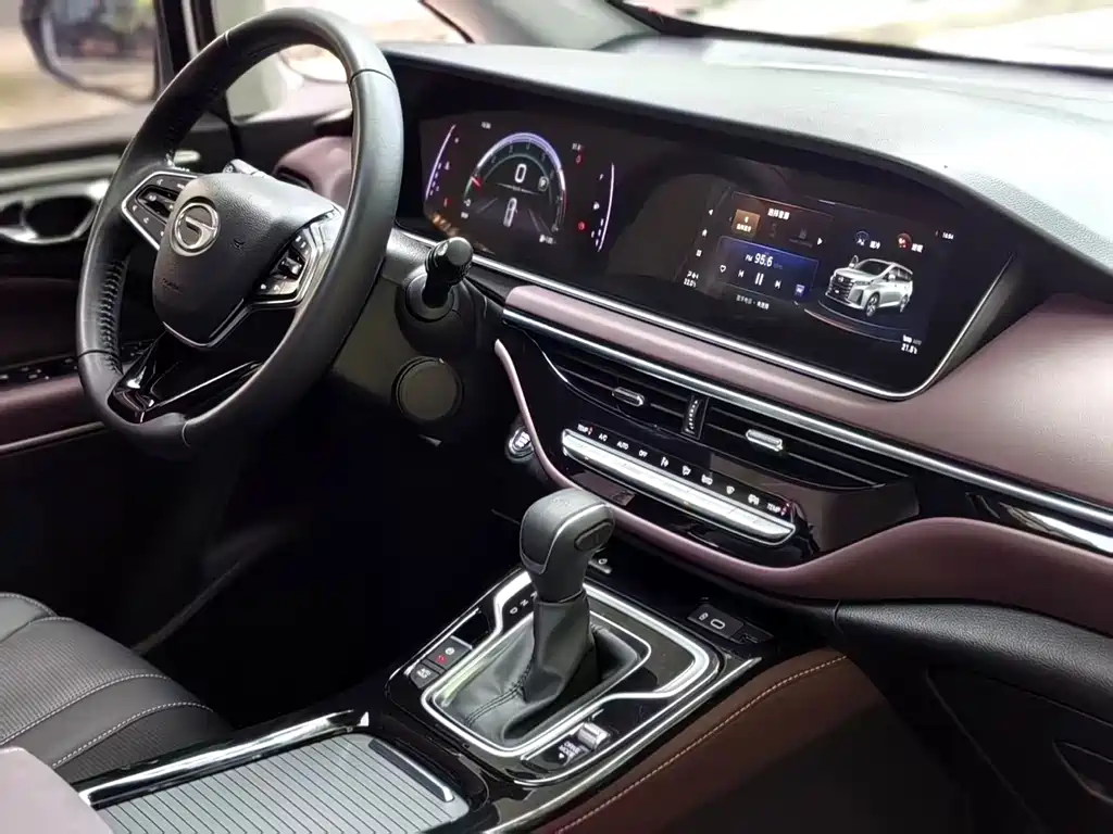 GAC Trumpchi M6 2023 — фото 7
