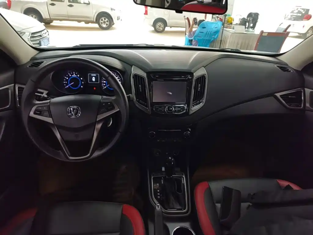 Changan Eado XT 2017 — фото 10