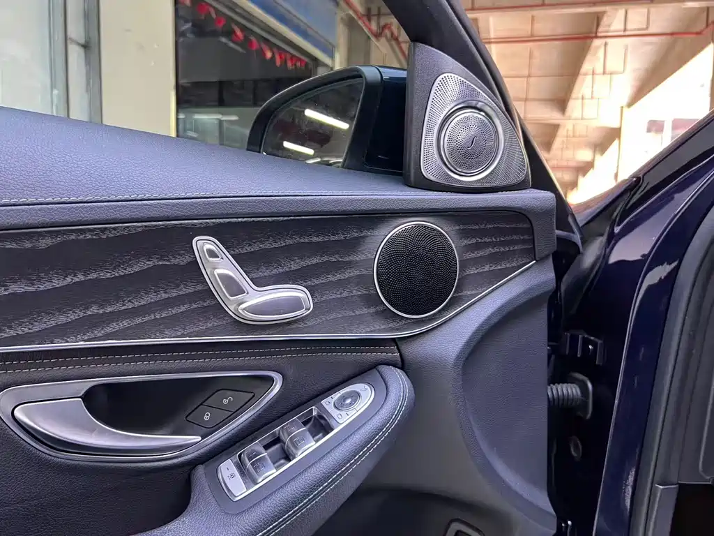 Mercedes-Benz C-Class 2020 — фото 11