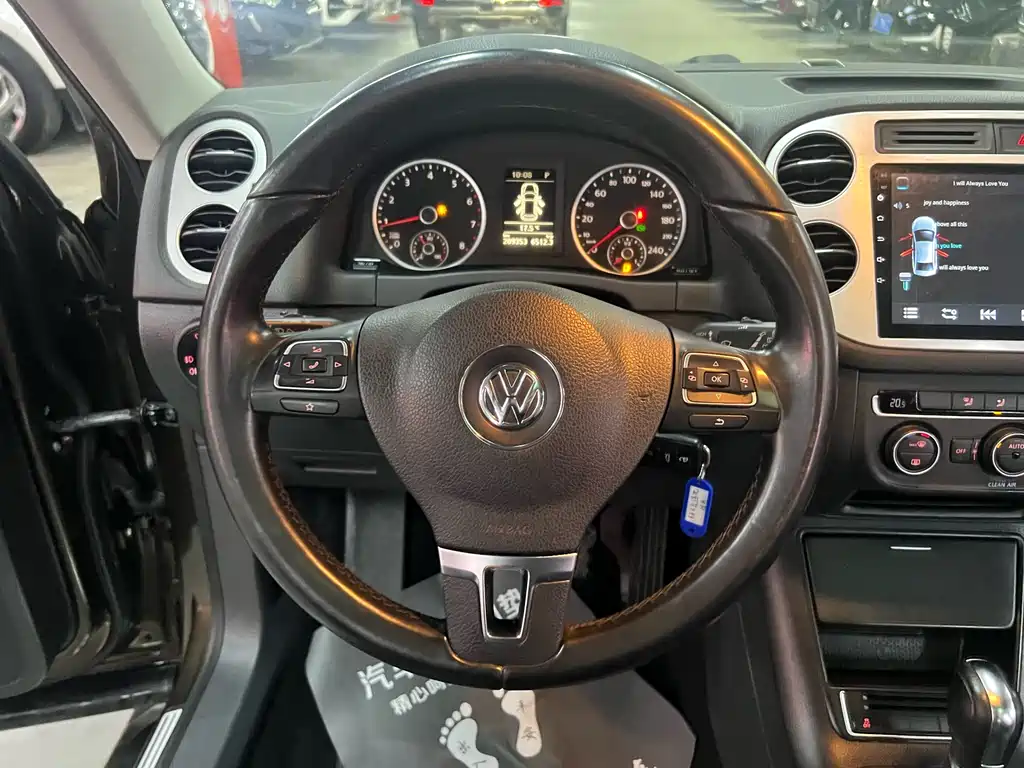 Volkswagen Tiguan 2018 — фото 13