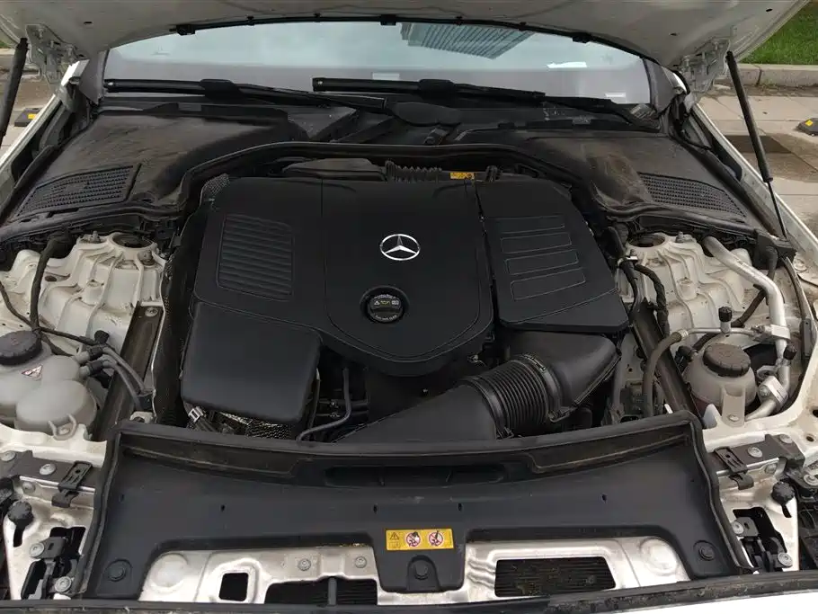 Mercedes-Benz C-Class 2024 — фото 10