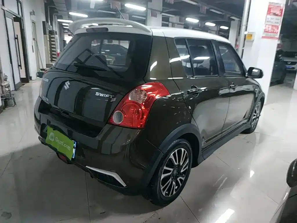Suzuki Swift 2015 — фото 7