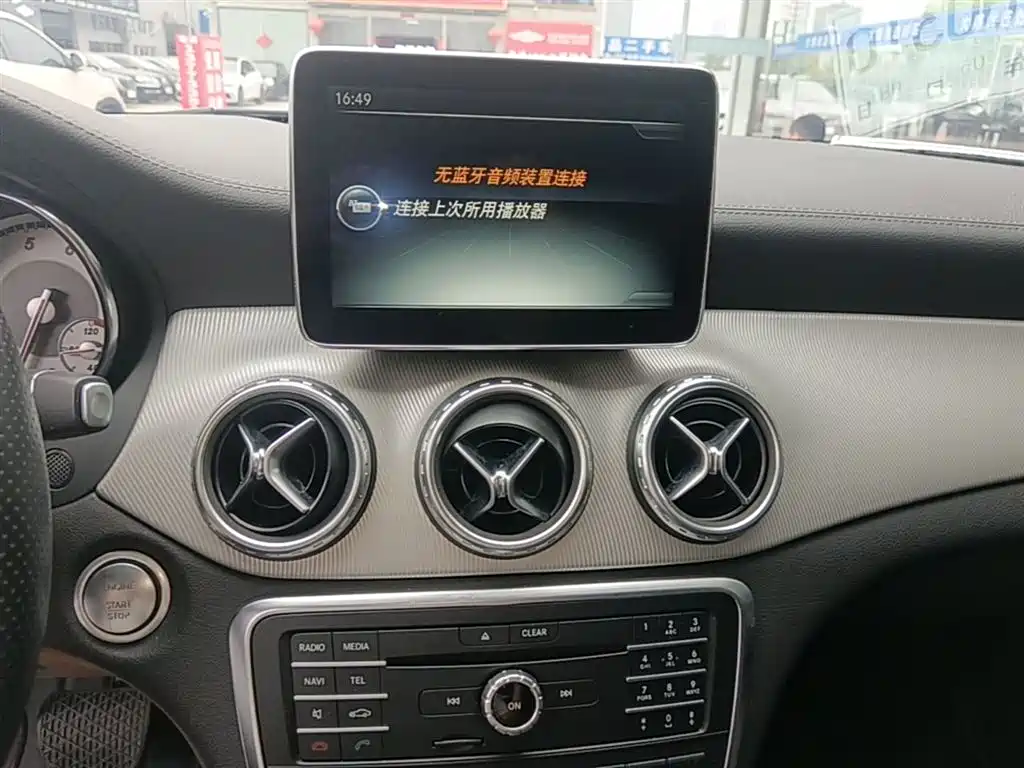 Mercedes-Benz GLA 2016 — фото 13