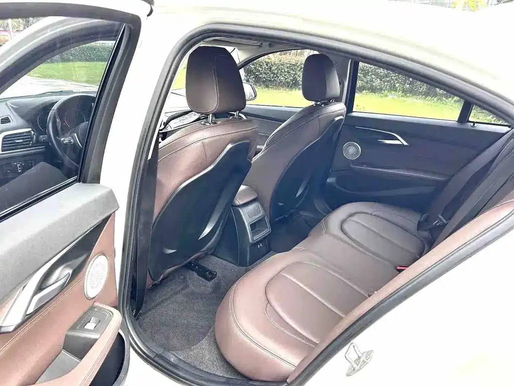 BMW 1 Series 2023