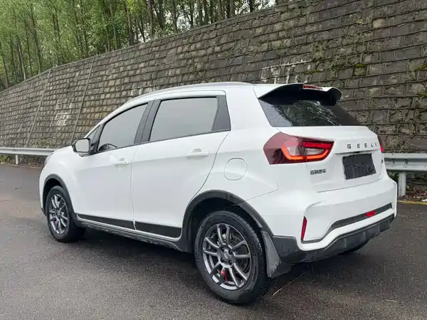 Geely Vision X3 2021