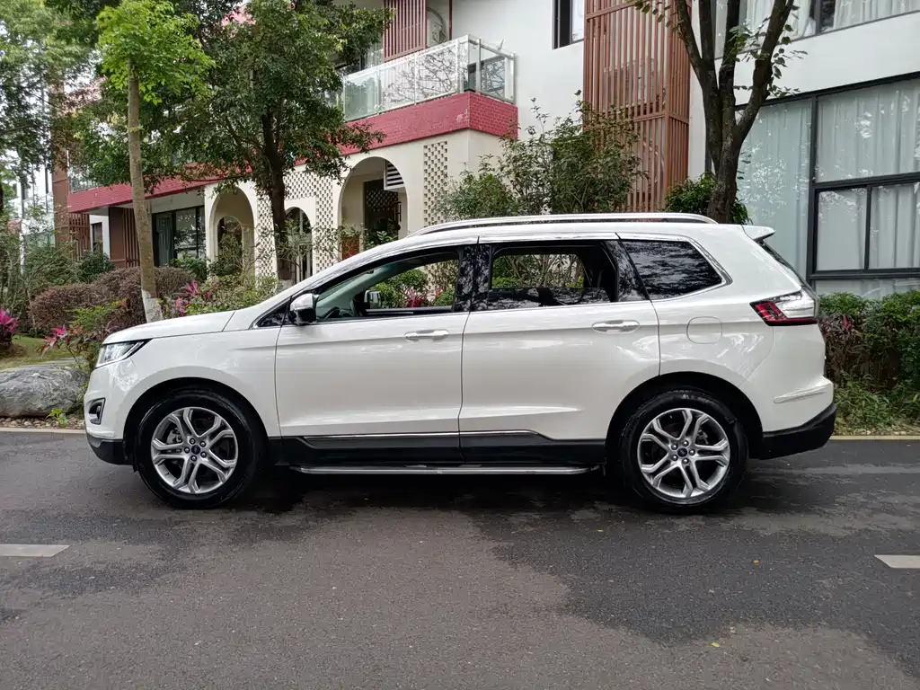 Ford Edge 2018 — фото 3