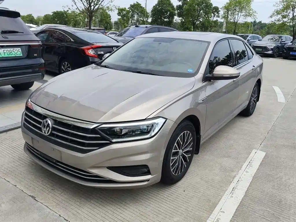 Volkswagen Sagitar 2020