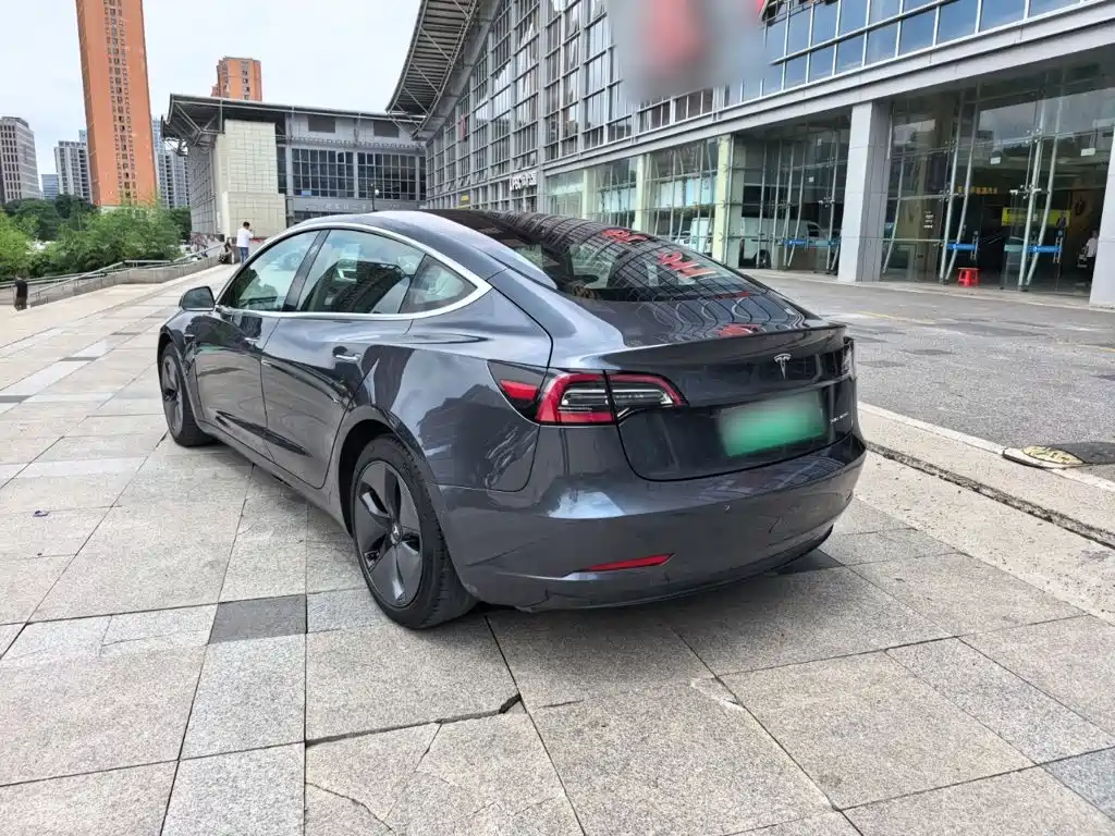 Tesla Model 3 2019 — фото 12