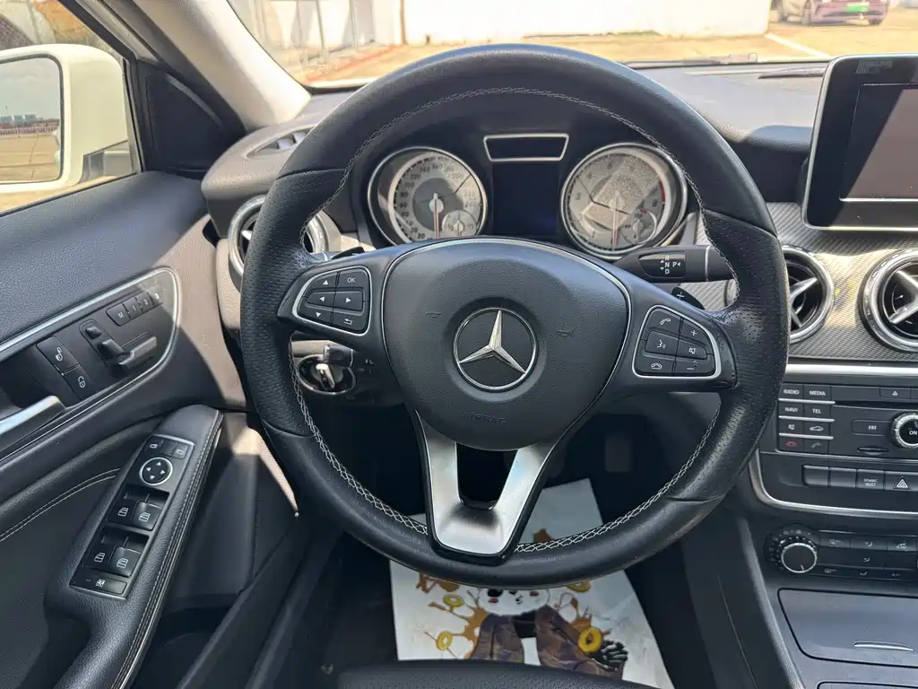Mercedes-Benz GLA 2016 — фото 13