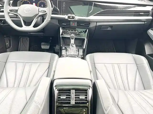 Volkswagen Passat 2023