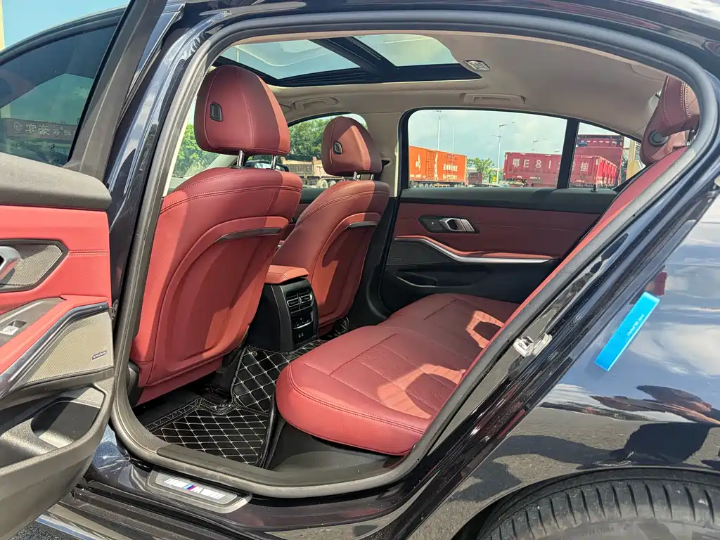 BMW 3 Series 2024