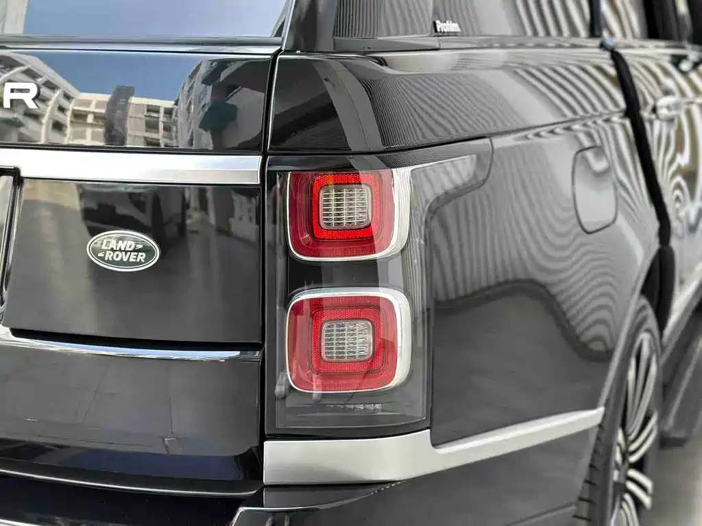 Land Rover Range Rover 2021 — фото 28