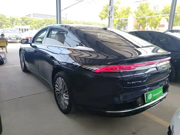 Buick Zhijing L7 2025