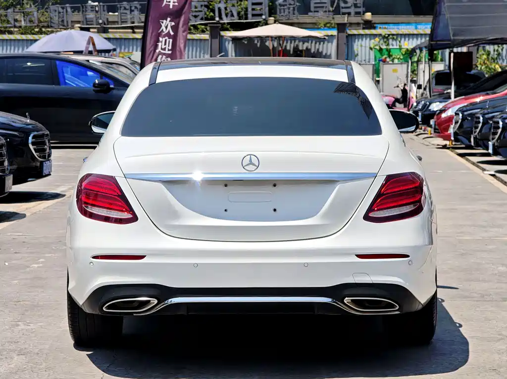 Mercedes-Benz E-Class 2019 — фото 13