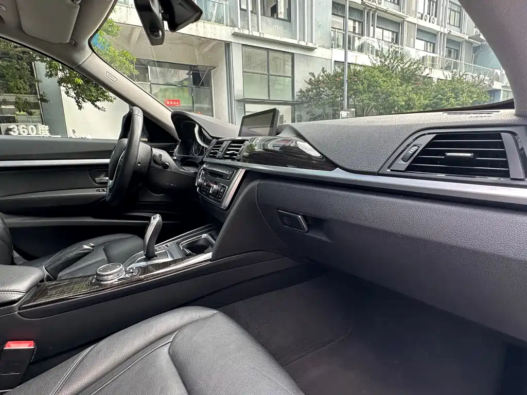 BMW 3 Series GT 2015 — фото 25