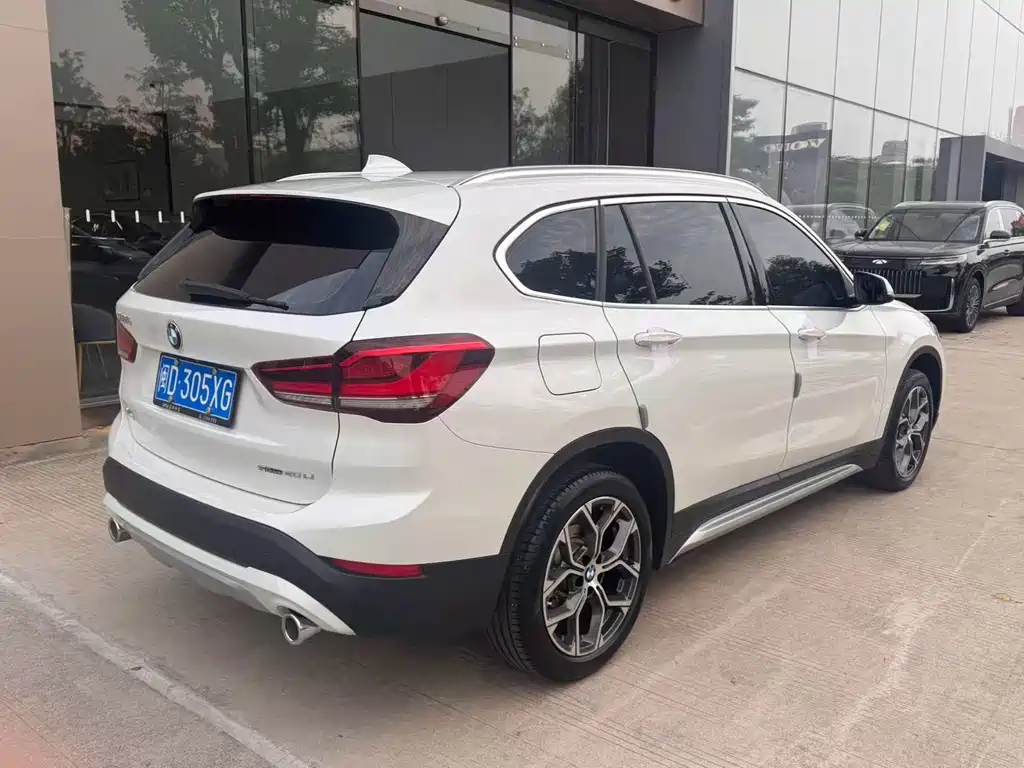 BMW X1 2022 — фото 4