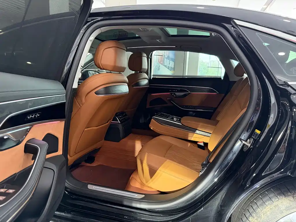 Audi A8 2023