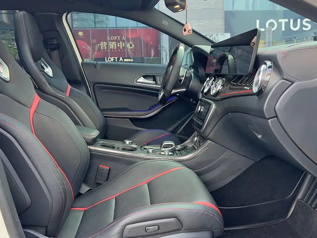 Mercedes-Benz GLA AMG 2016 — фото 16