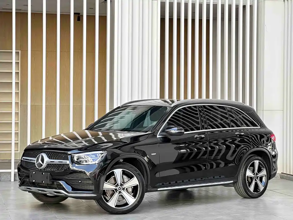 Mercedes-Benz GLC 2022 — фото 1