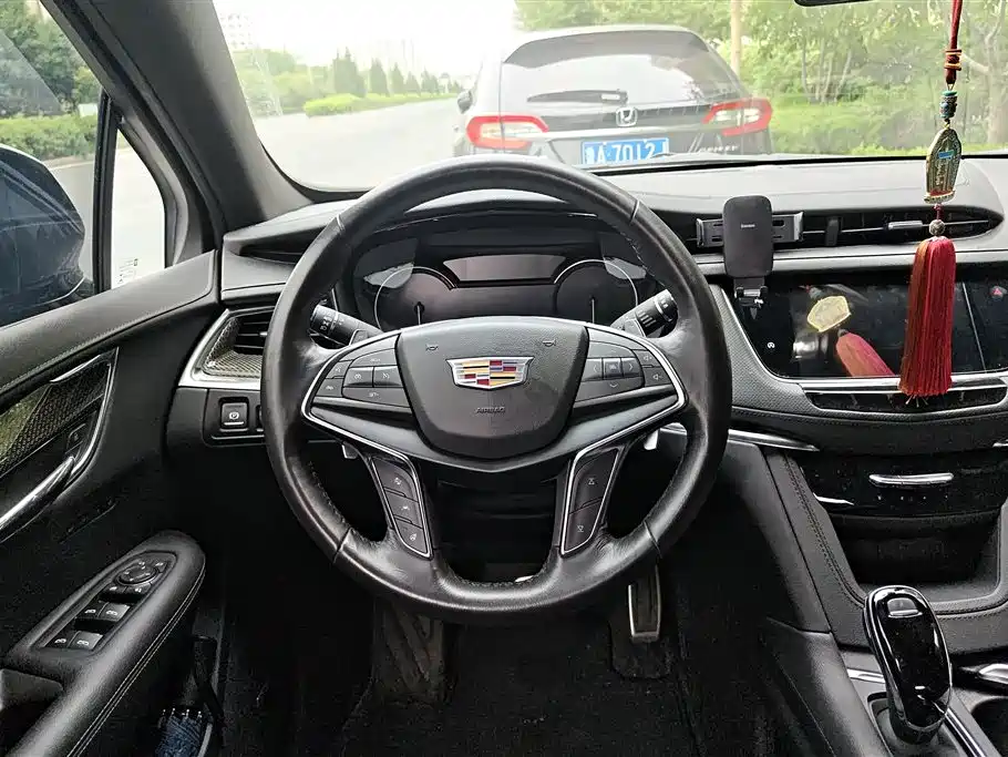 Cadillac XT5 2022 — фото 15