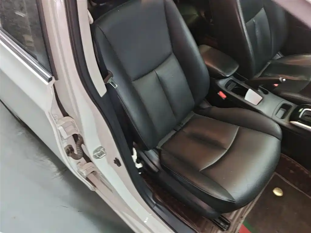 Nissan Sylphy 2016 — фото 25