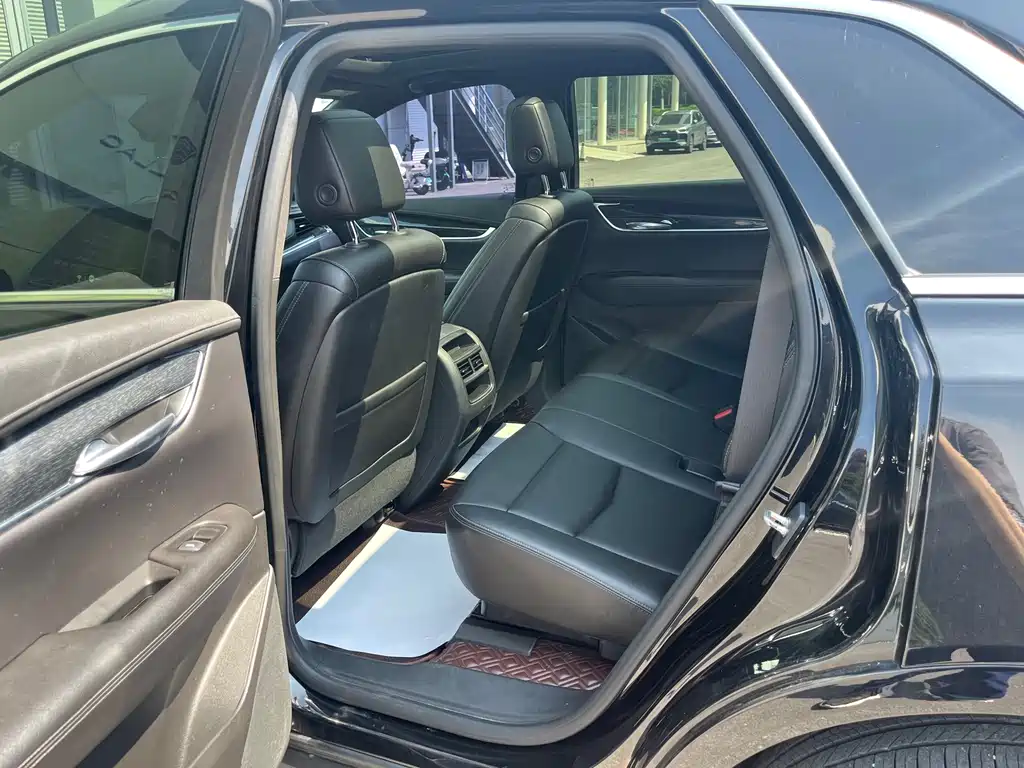 Cadillac XT5 2021 — фото 10